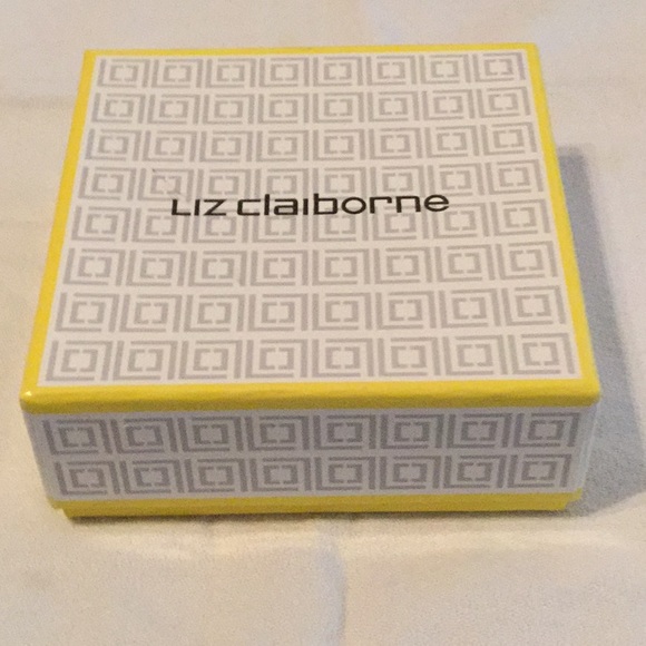 💃NWT Classic Liz Claiborne Necklace / Earrings💃 - Picture 5 of 6